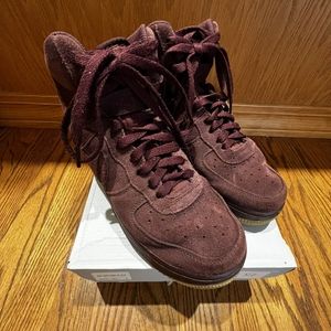 {Nike} Air Force 1 High LV8 (GS) Burgundy Crush, 7Y